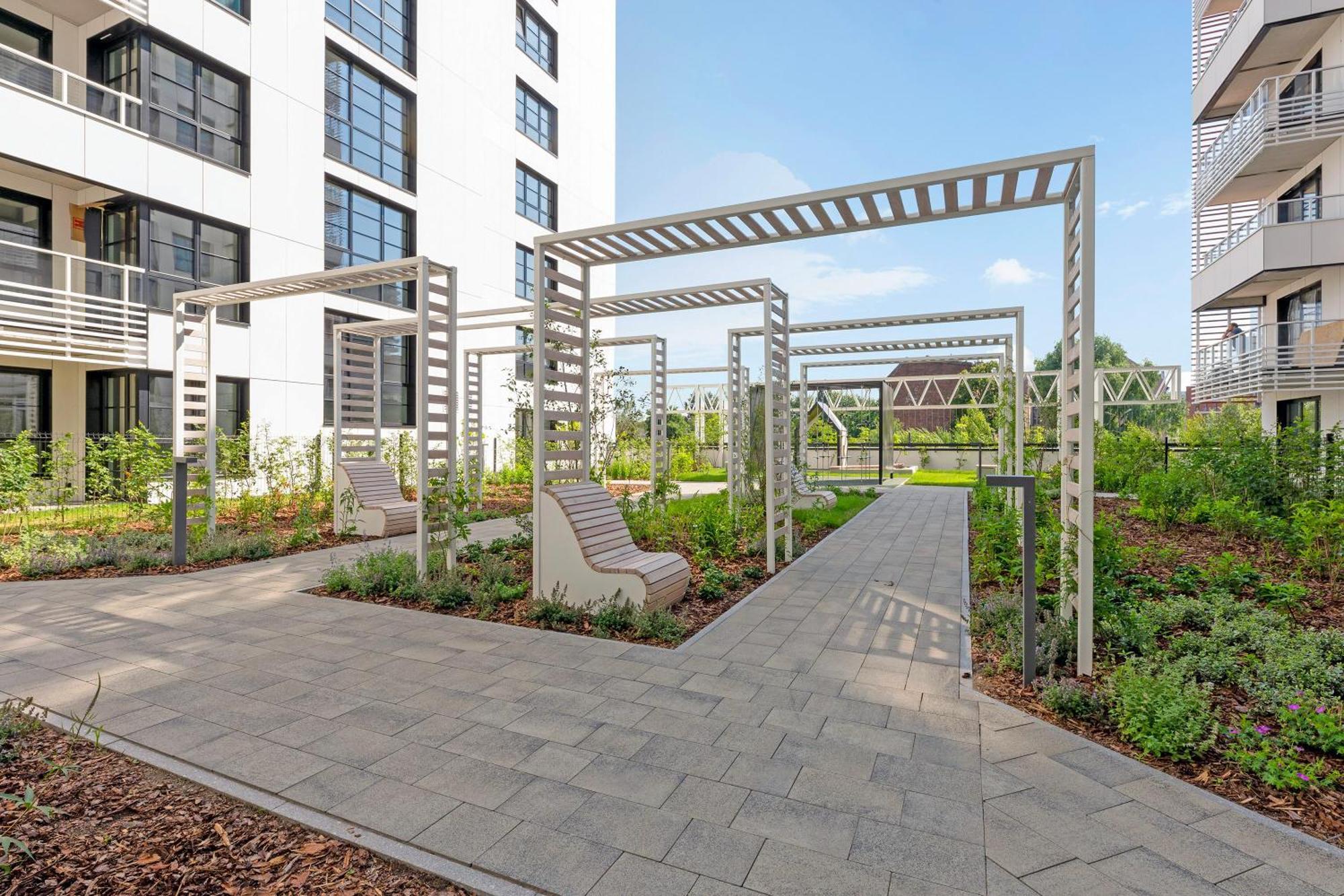 Doki Living & Foodhall By Downtown Apartments Gdansk Exterior photo