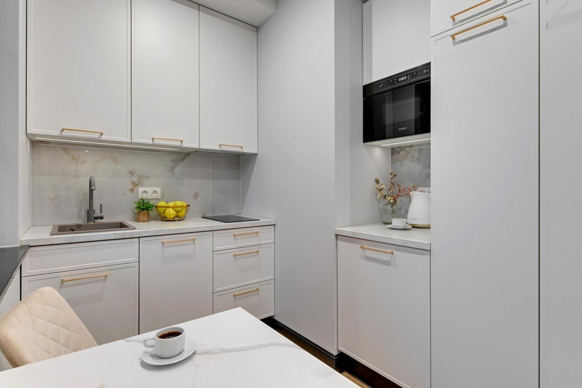 Doki Living & Foodhall By Downtown Apartments Gdansk Room photo